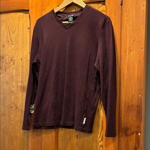10/25$ 🧁 Burgundy V-Neck Long Sleeve Shirt